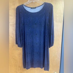 Hour Glass Lilly Blue/Black Long Sleeve Dress
